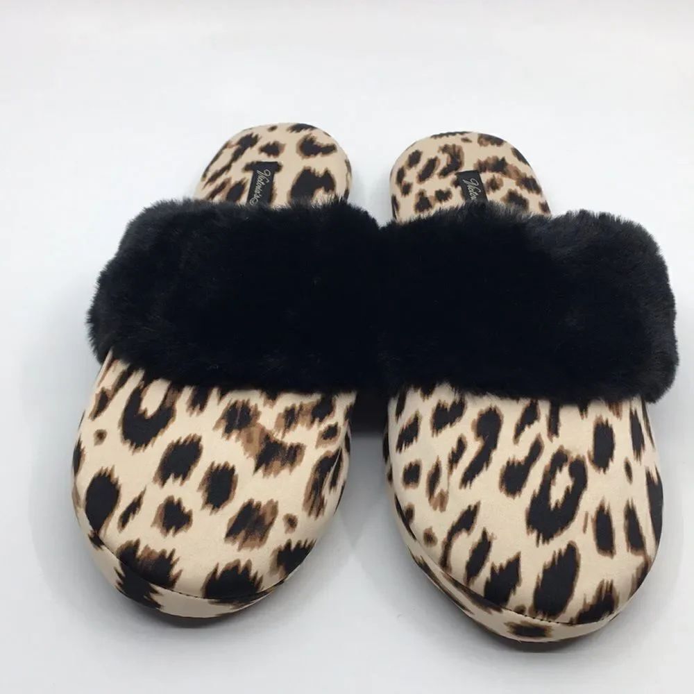 Victoria’s Secret leopard printed faux fur trim foam slipper Sz Small
